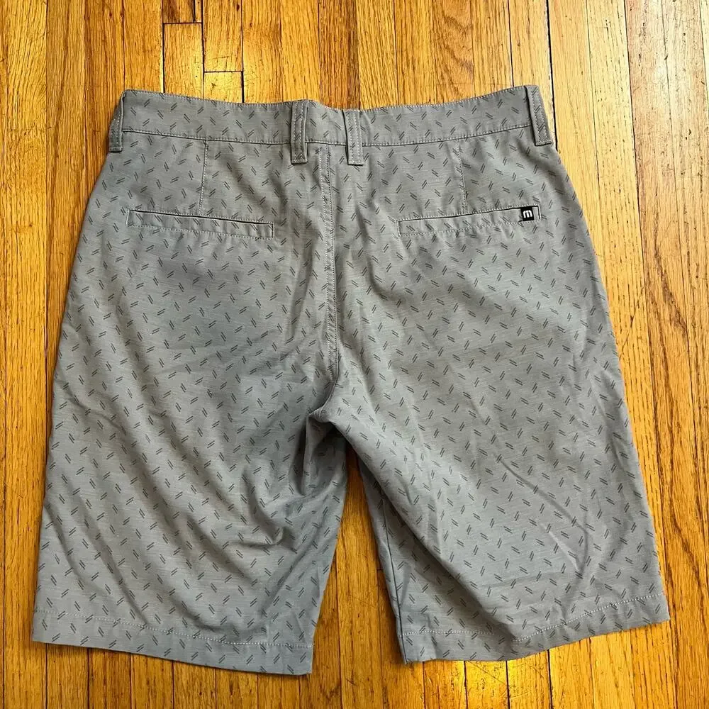 Travis Mathew Shorts Mens 32 Gray Performance Golf Stretch Flat Front Geometric